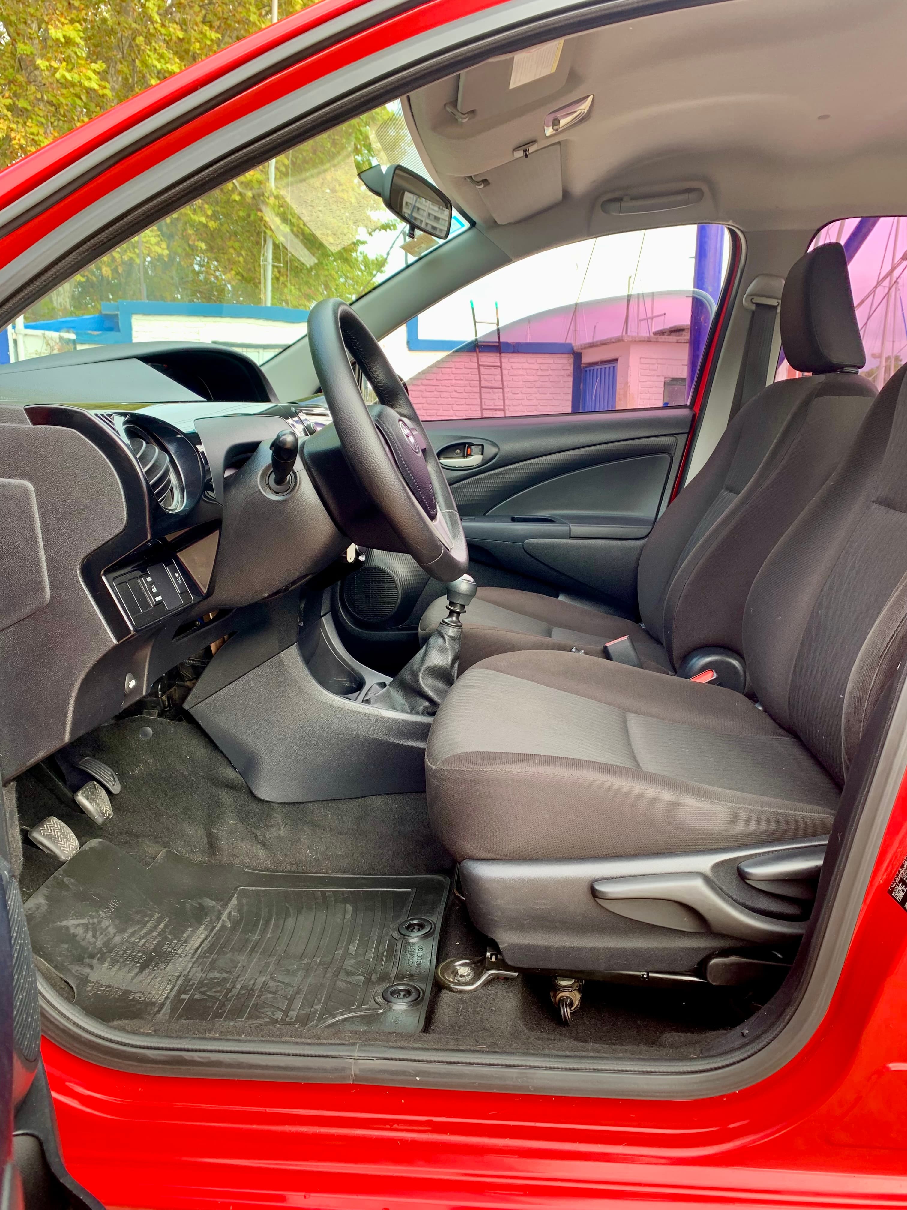Toyota Etios Foto #10