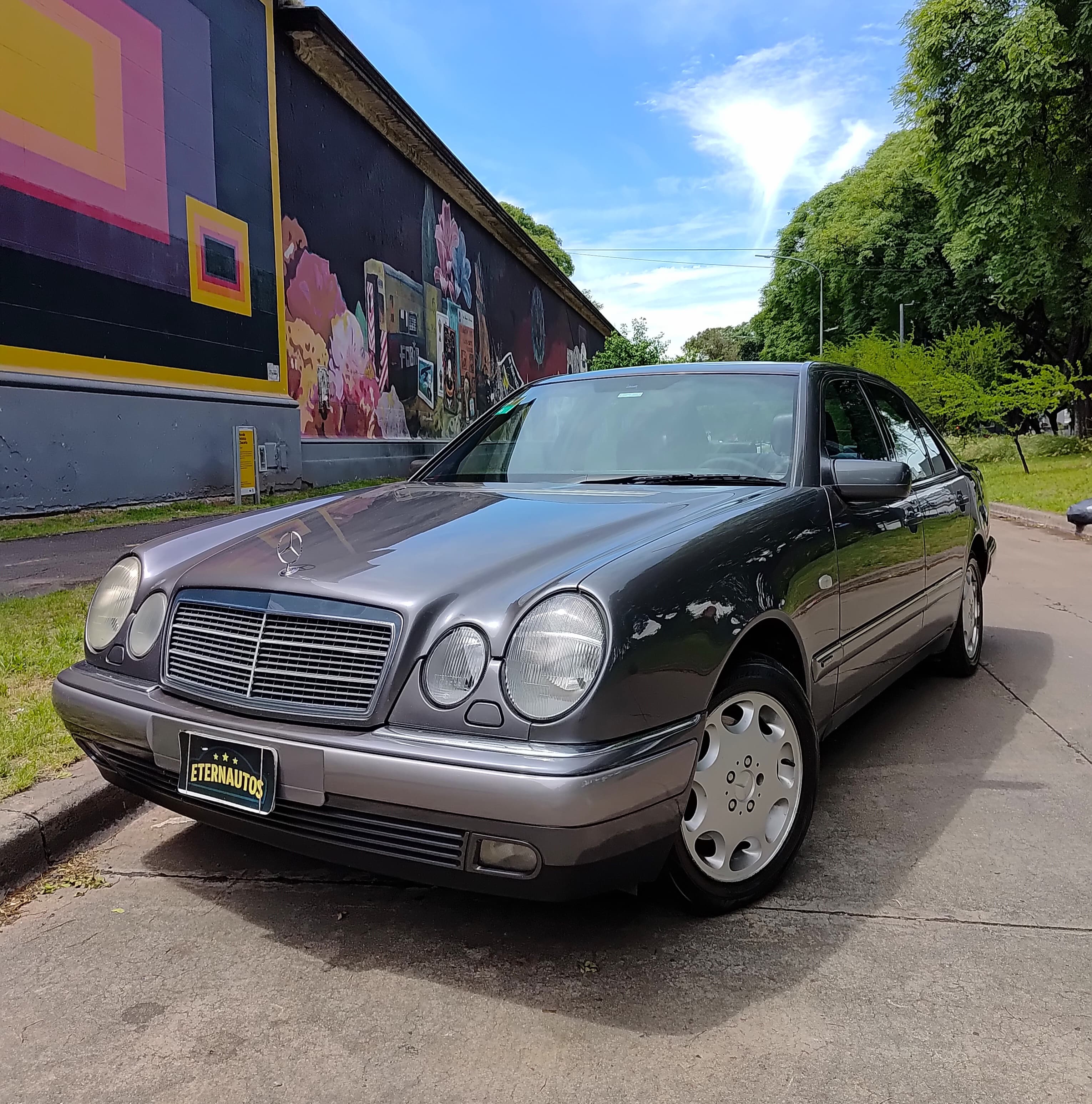 Mira esta publicación de Mercedes Benz Clase E 1997 en Motordil