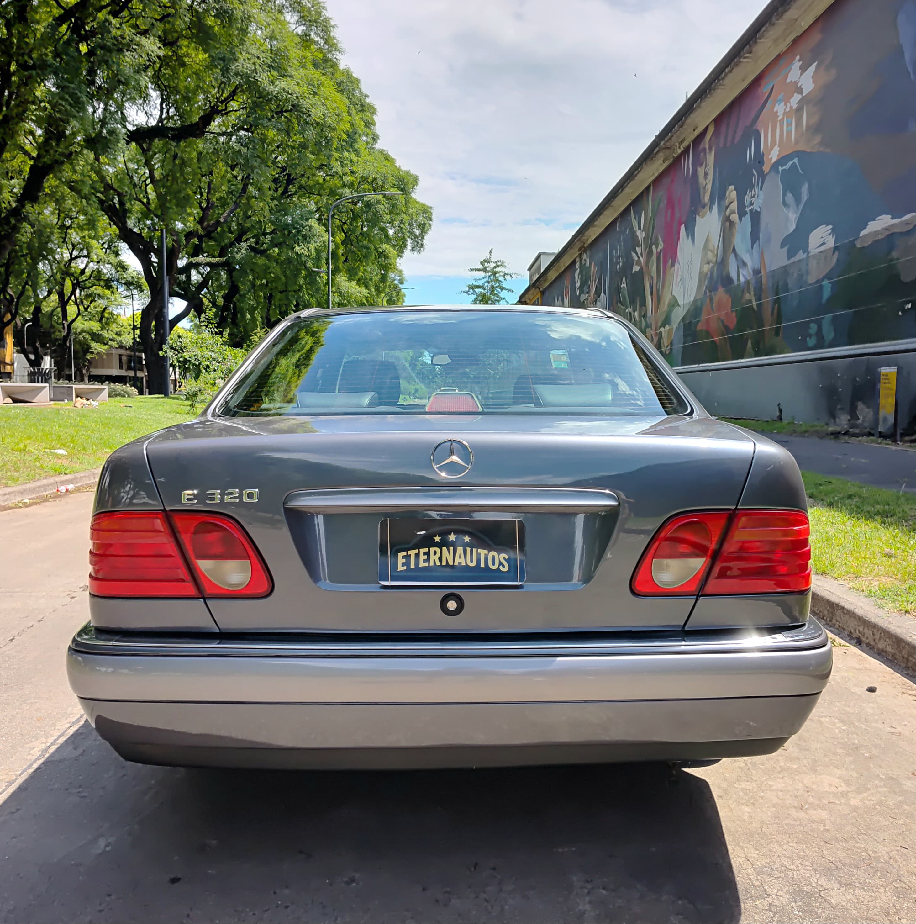 Mira esta publicación de Mercedes Benz Clase E 1997 en Motordil