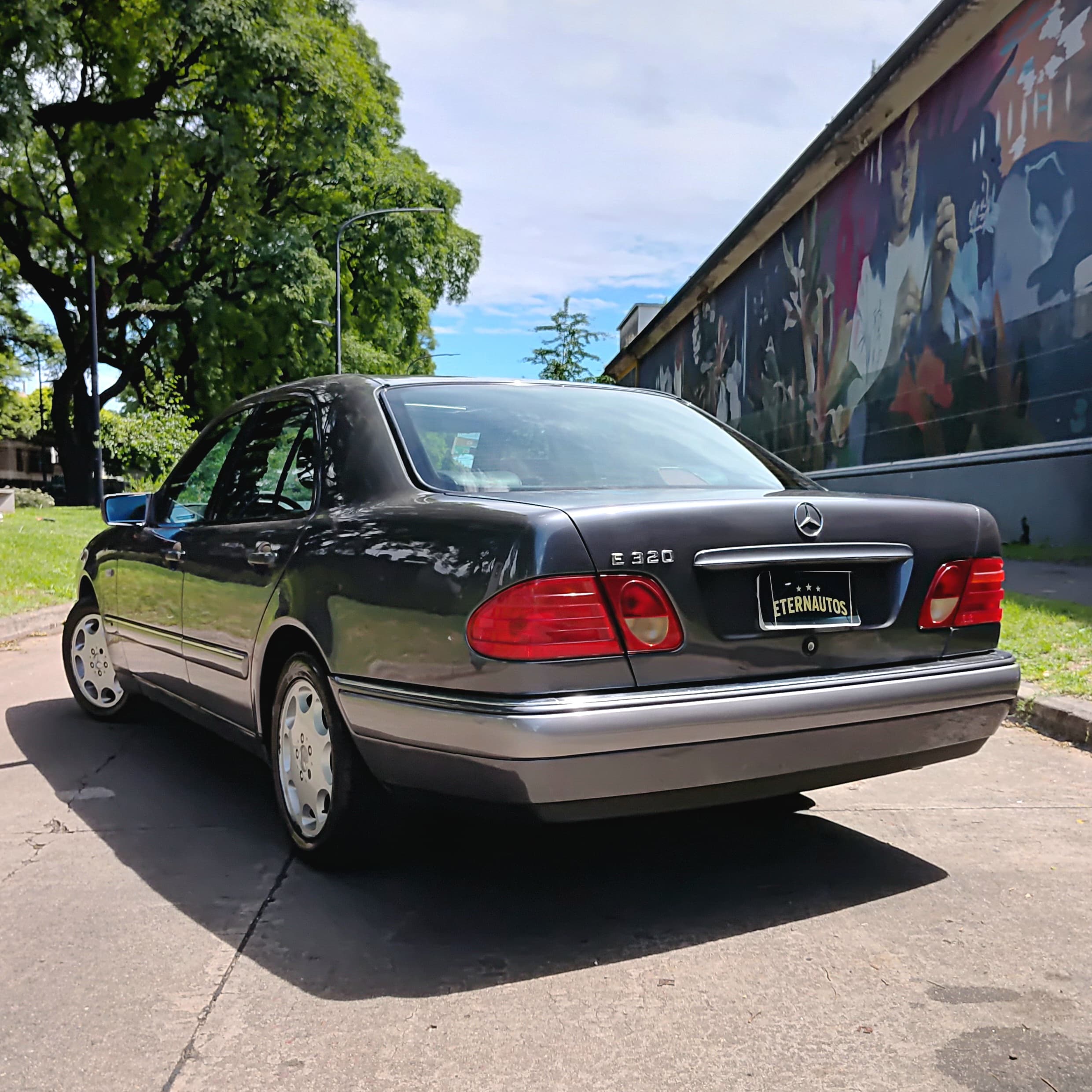 Mira esta publicación de Mercedes Benz Clase E 1997 en Motordil