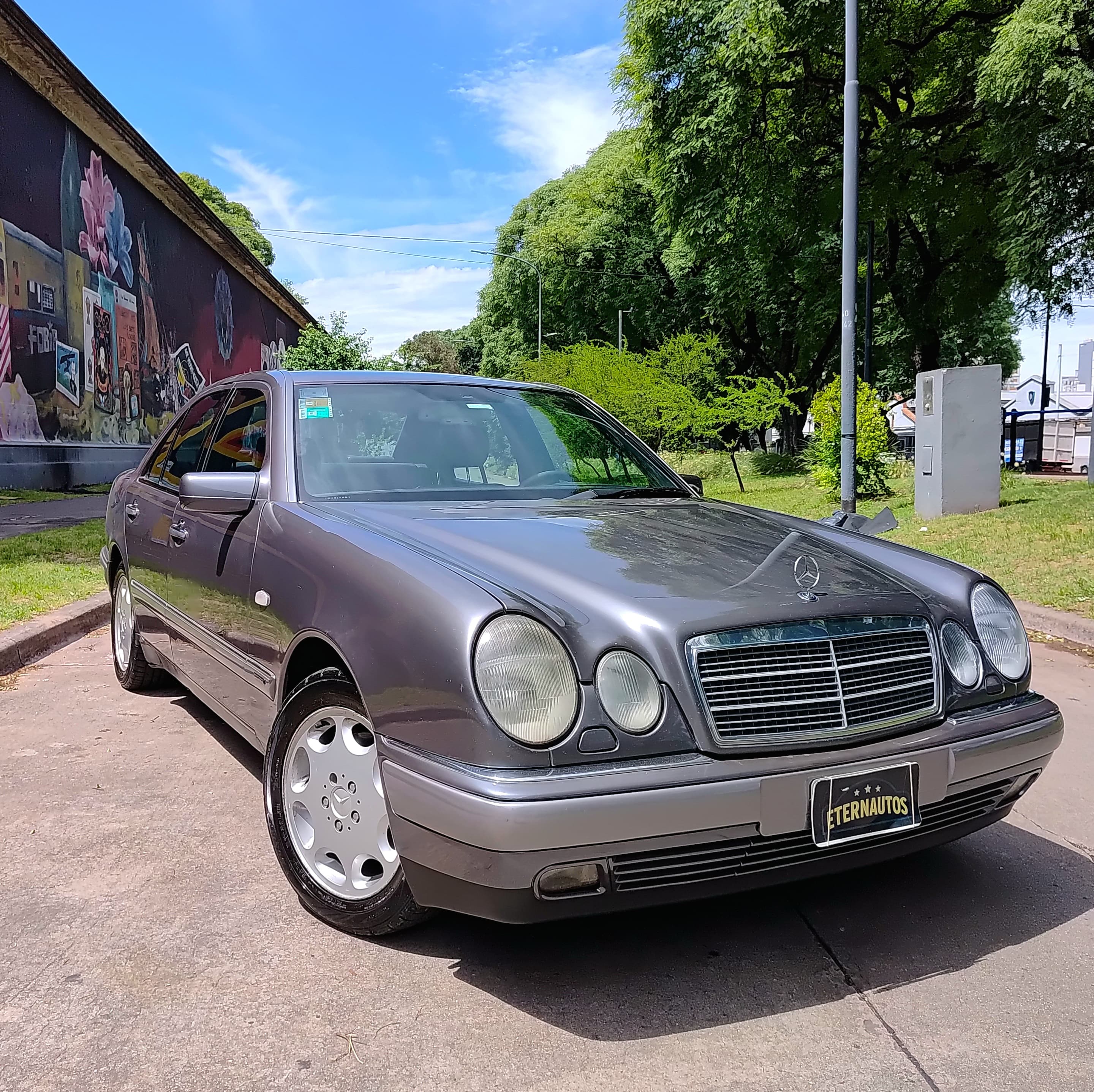 Mira esta publicación de Mercedes Benz Clase E 1997 en Motordil