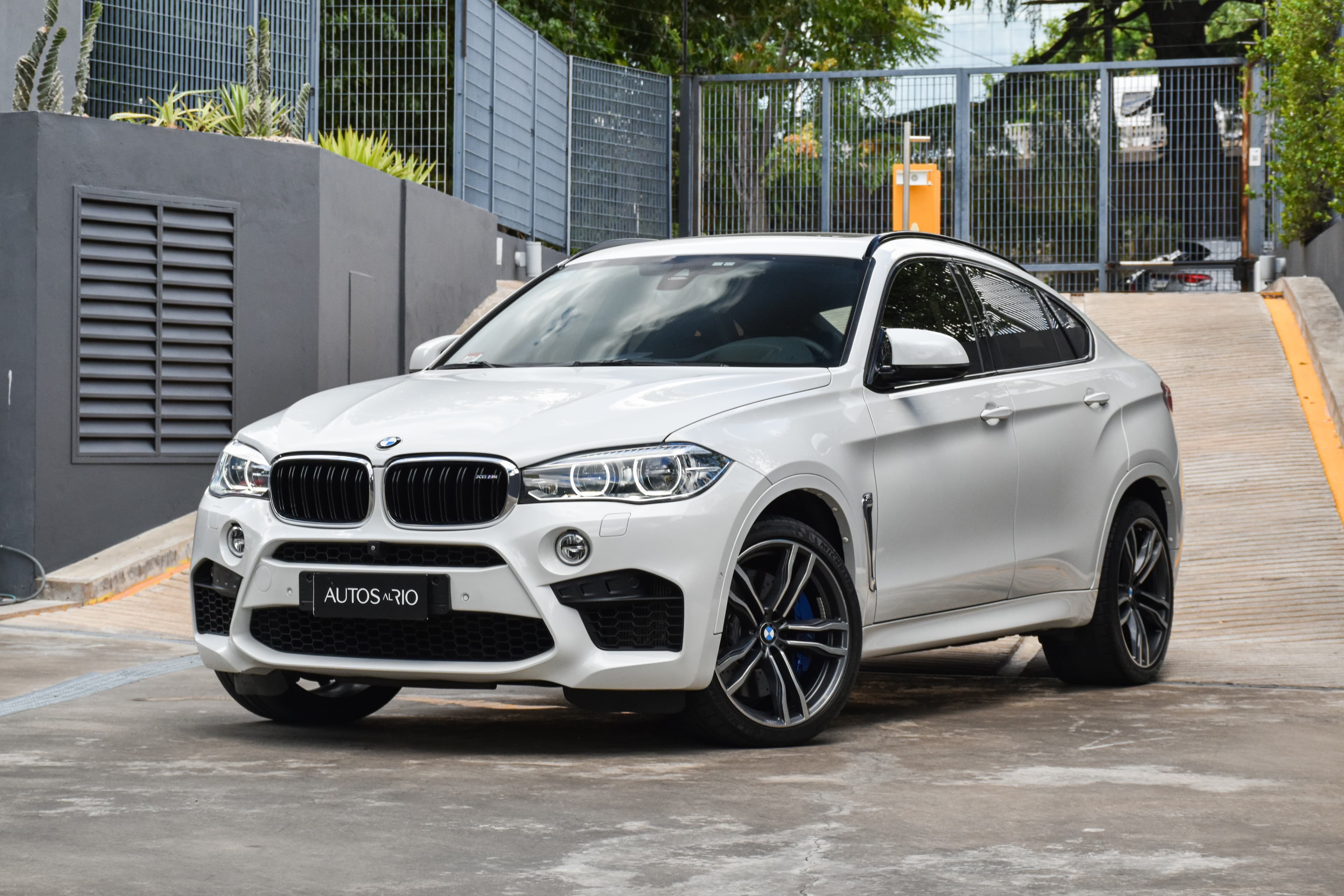 Mira esta publicación de BMW X6 2017 en Motordil