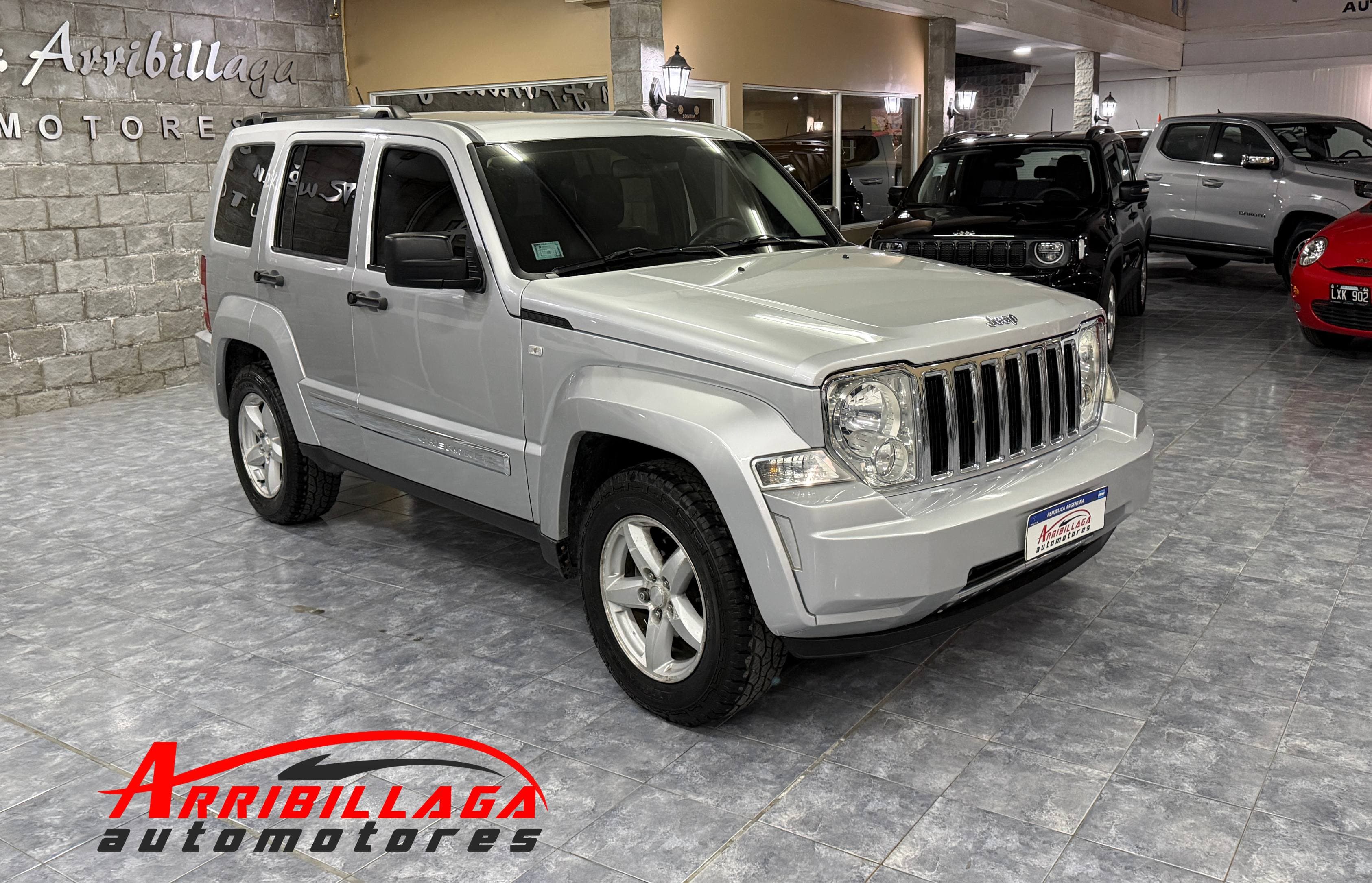 Mira esta publicación de Jeep Cherokee 2008 en Motordil