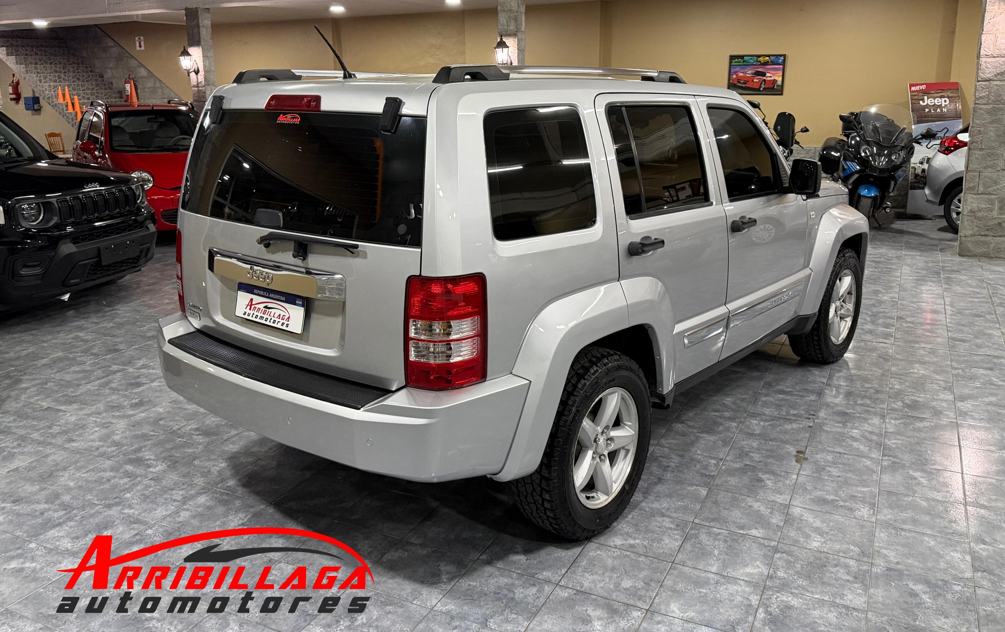 Mira esta publicación de Jeep Cherokee 2008 en Motordil