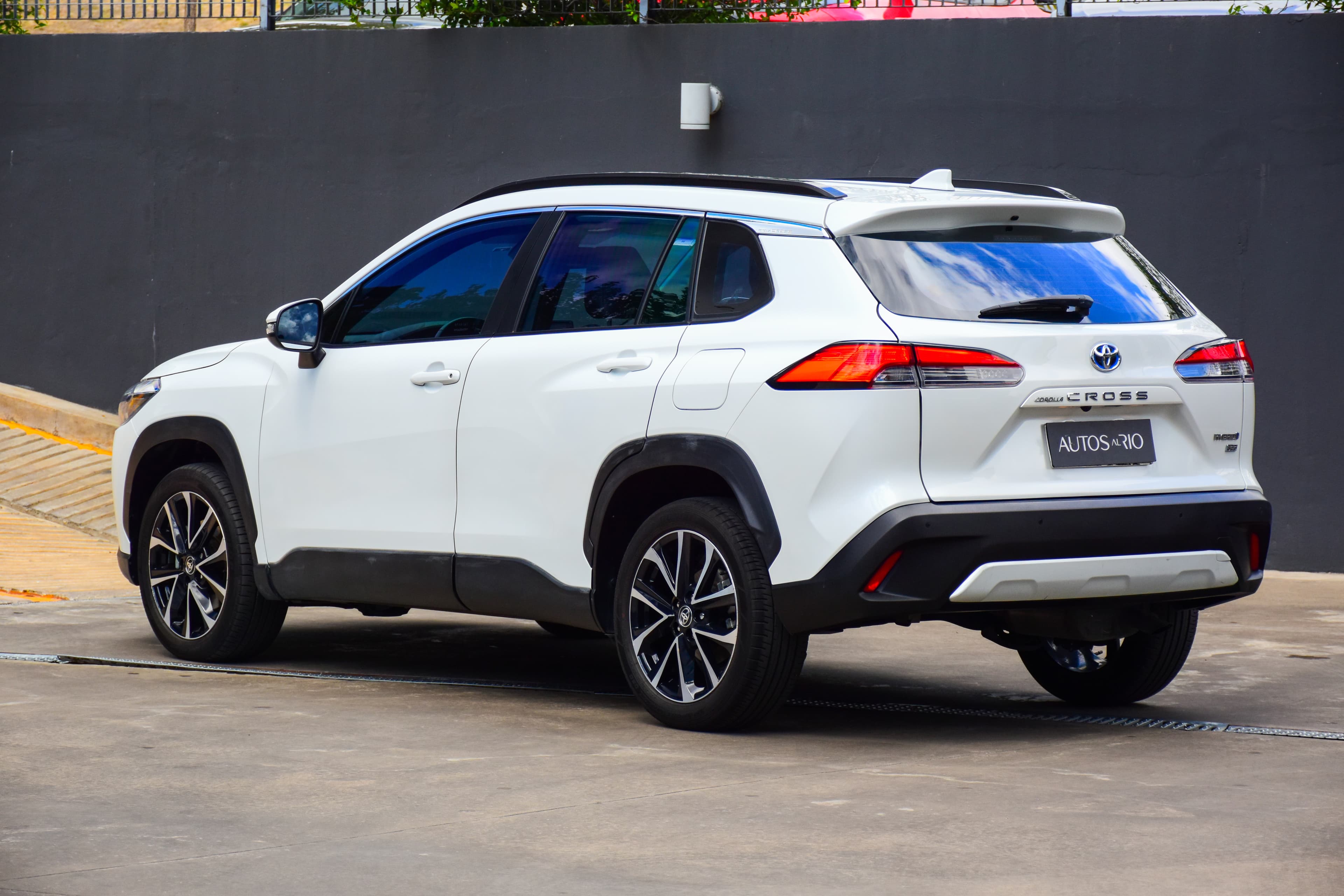 Mira esta publicación de Toyota Corolla Cross 2022 en Motordil