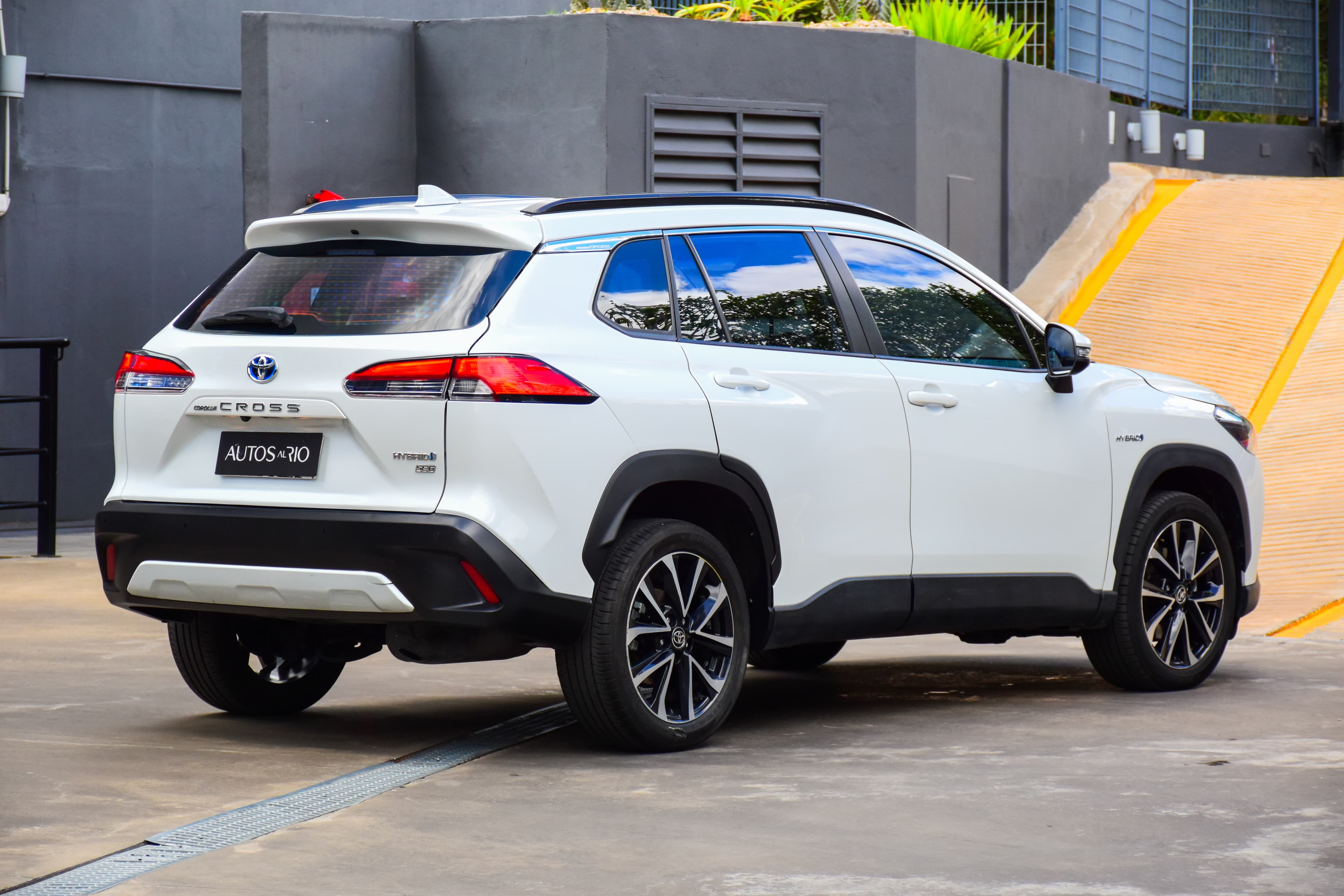 Mira esta publicación de Toyota Corolla Cross 2022 en Motordil