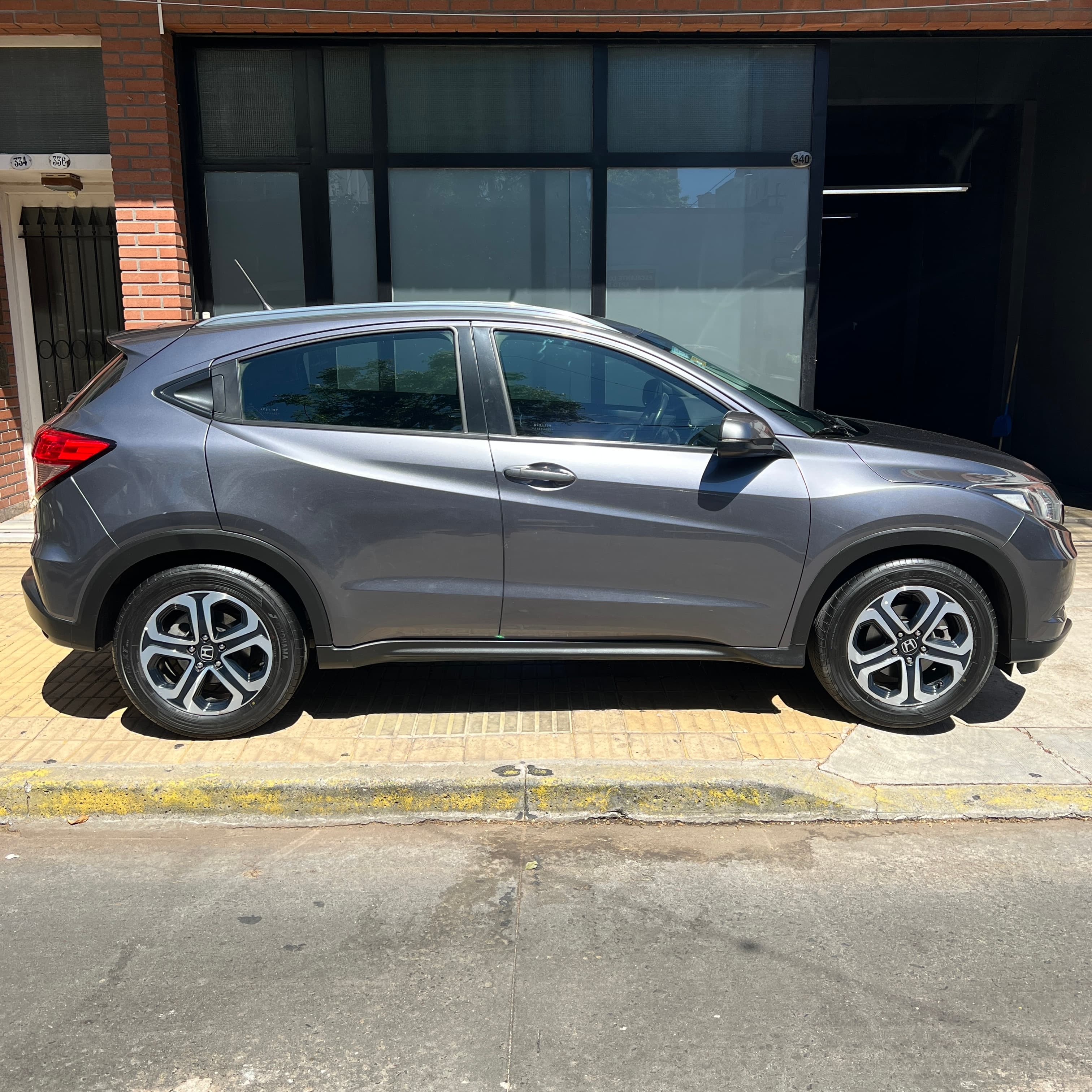 Mira esta publicación de Honda HRV 2018 en Motordil