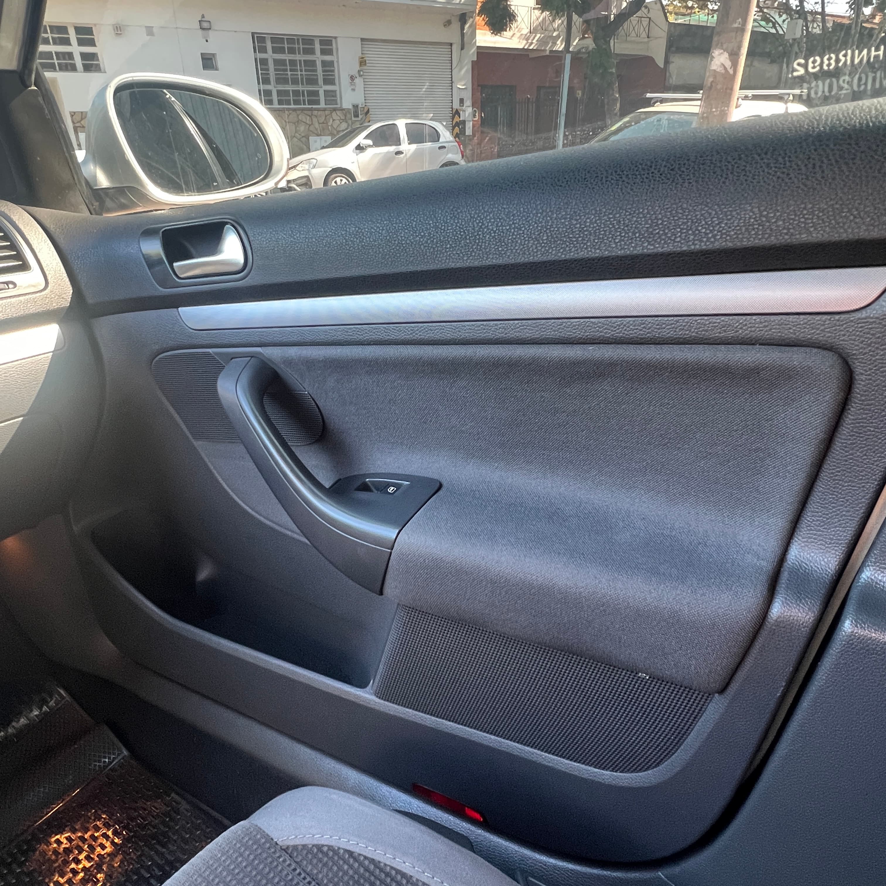 Mira esta publicación de Volkswagen Vento 2008 en Motordil