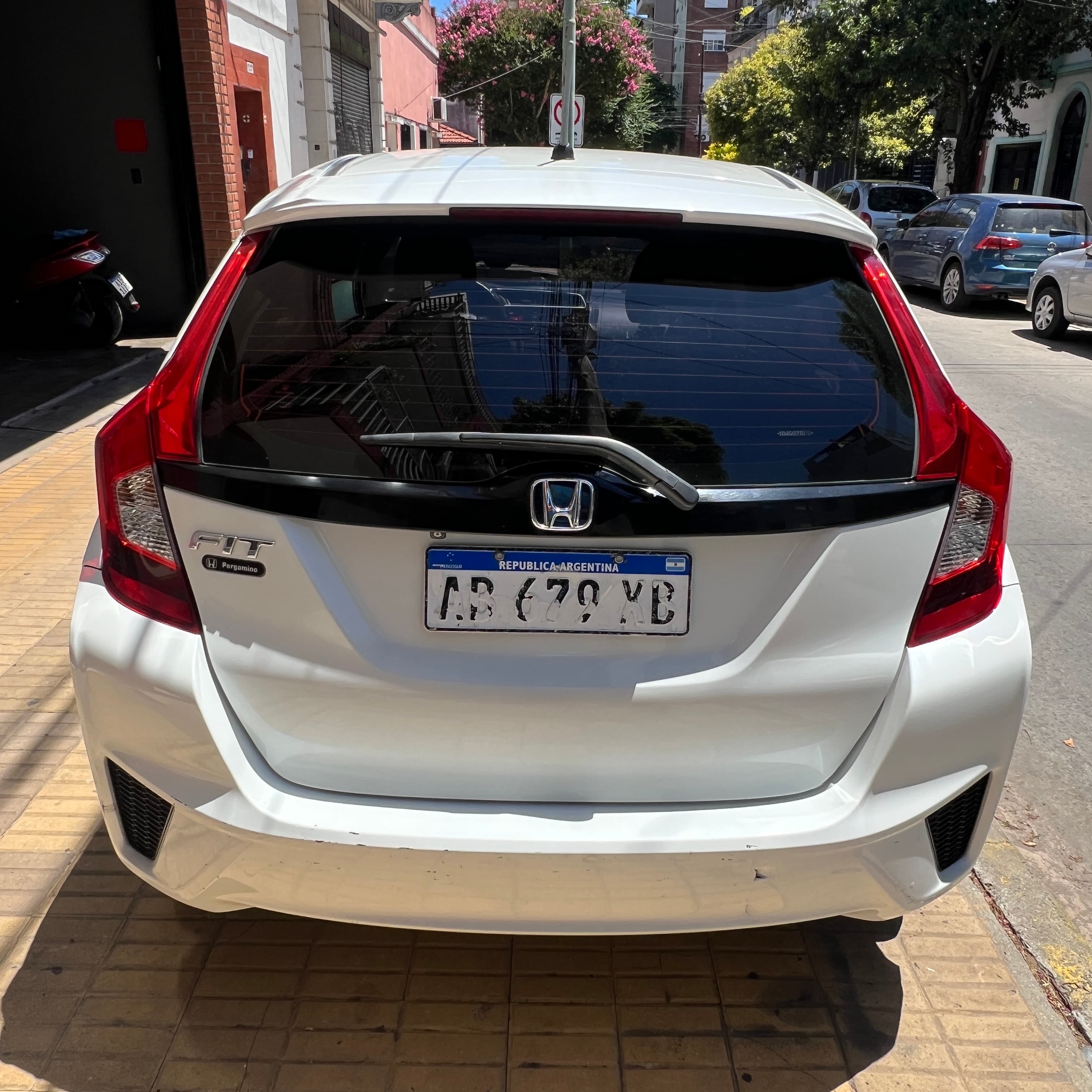 Mira esta publicación de Honda FIT 2017 en Motordil