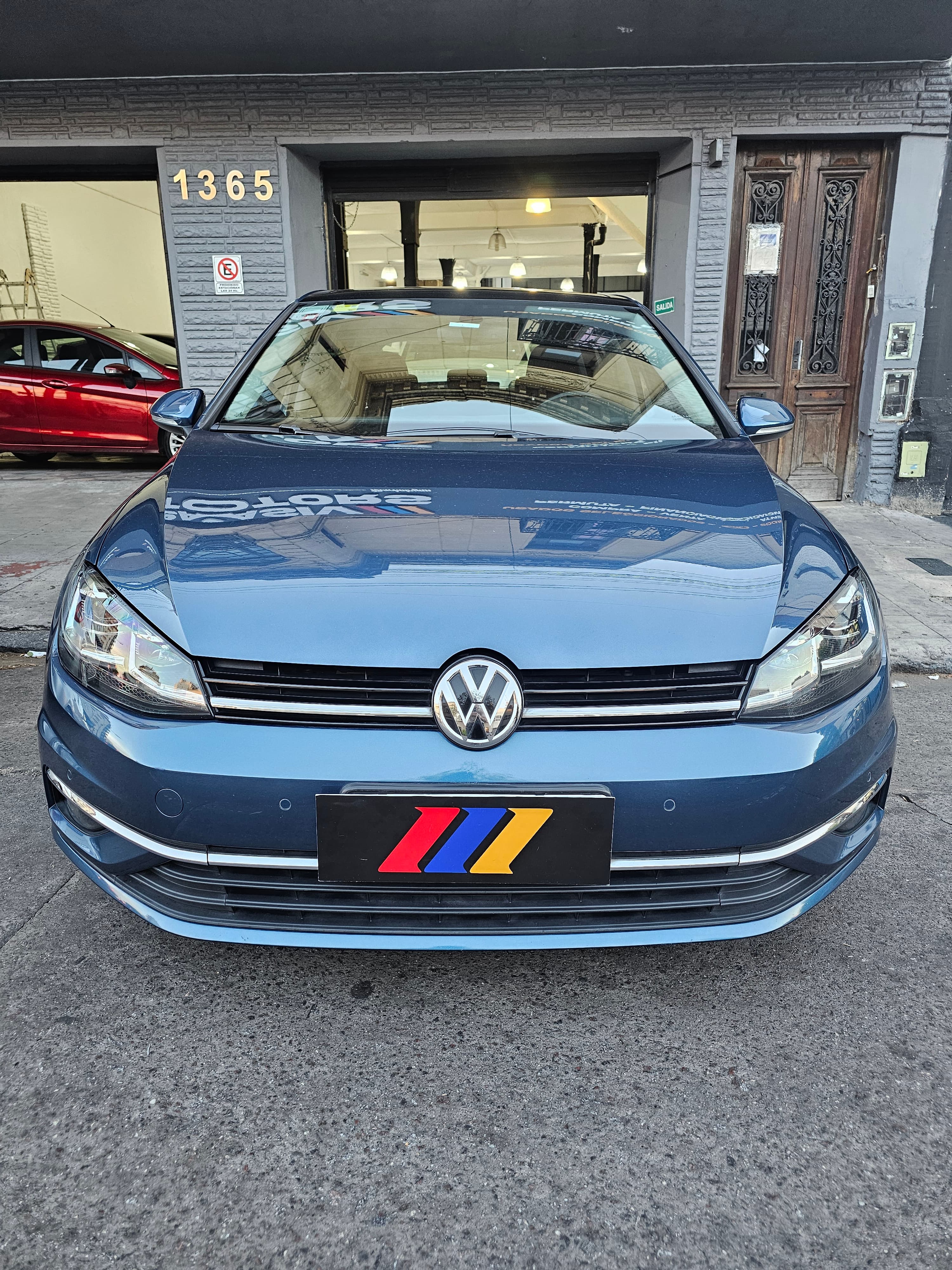 Mira esta publicación de Volkswagen Golf 2017 en Motordil