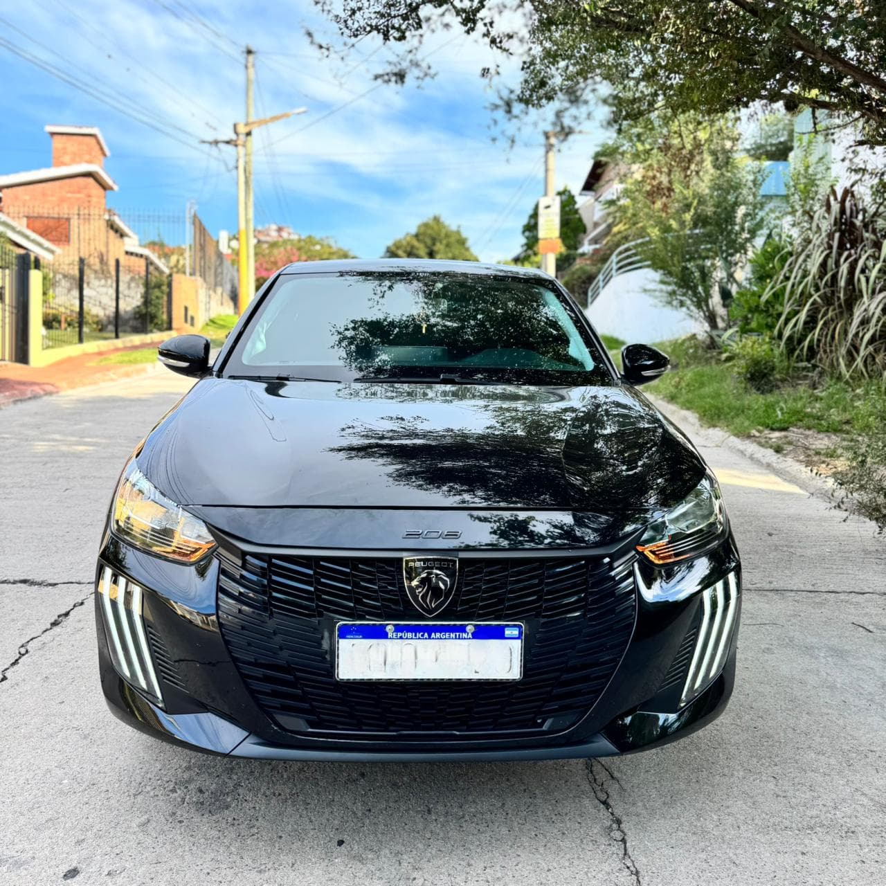 Mira esta publicación de Peugeot 208 2024 en Motordil