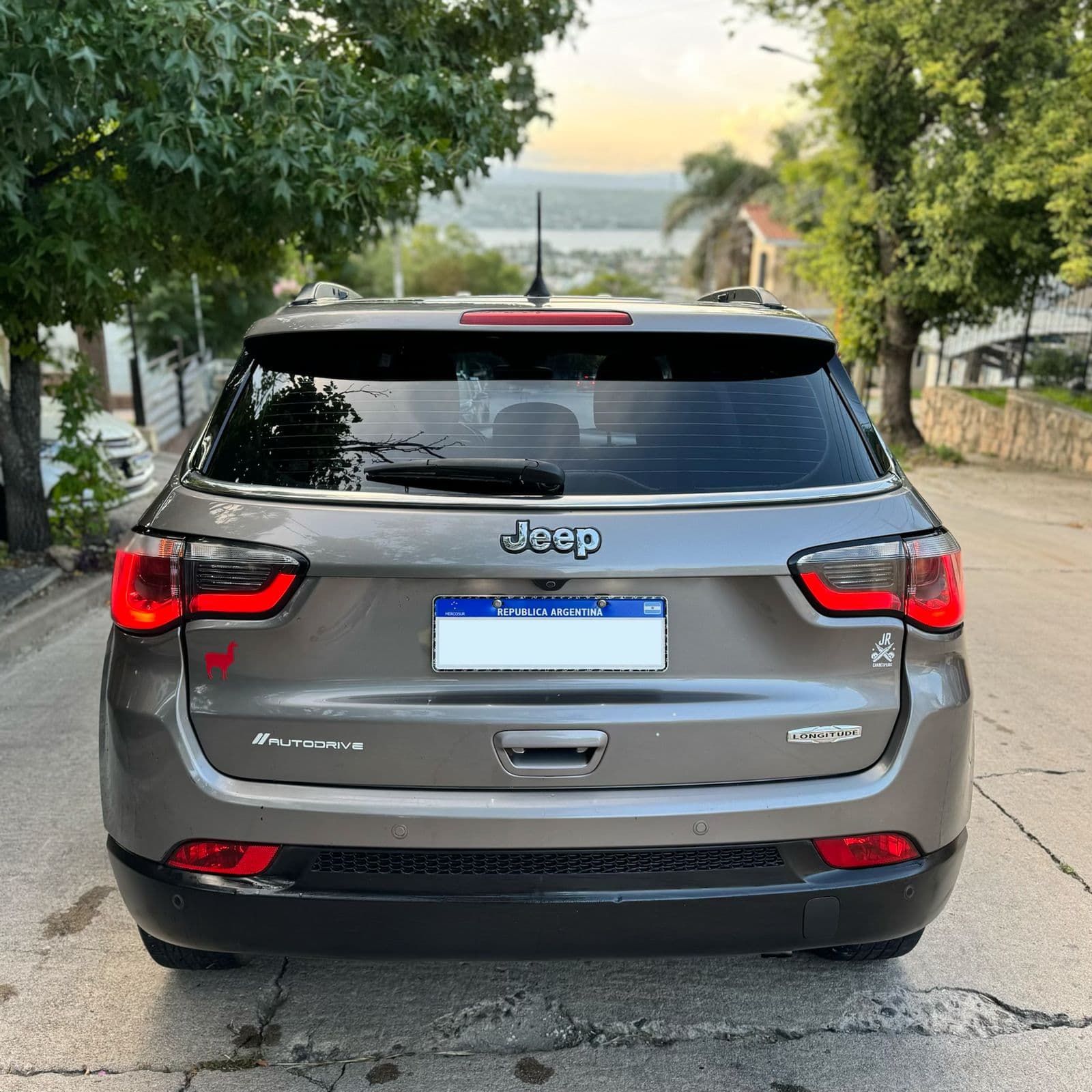 Mira esta publicación de Jeep Compass 2018 en Motordil