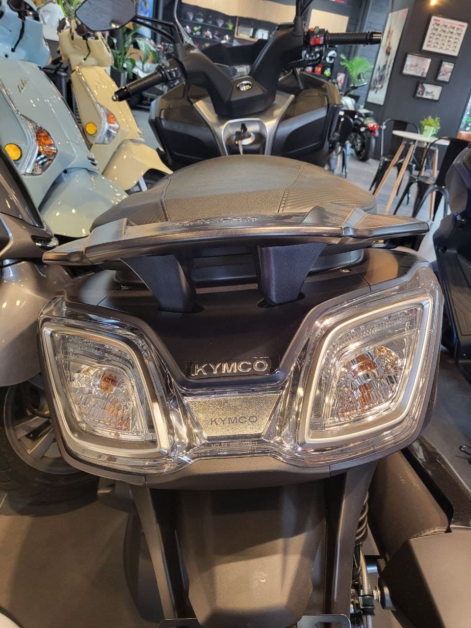 Kymco Downtown 350 I Foto #10