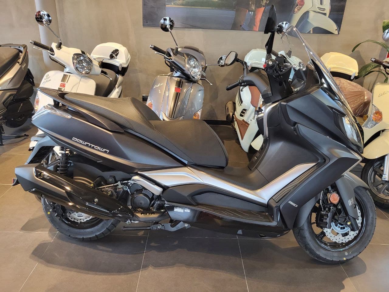 Kymco Downtown 350 I Foto #12